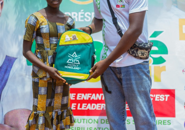 Distribution des kits scolaires